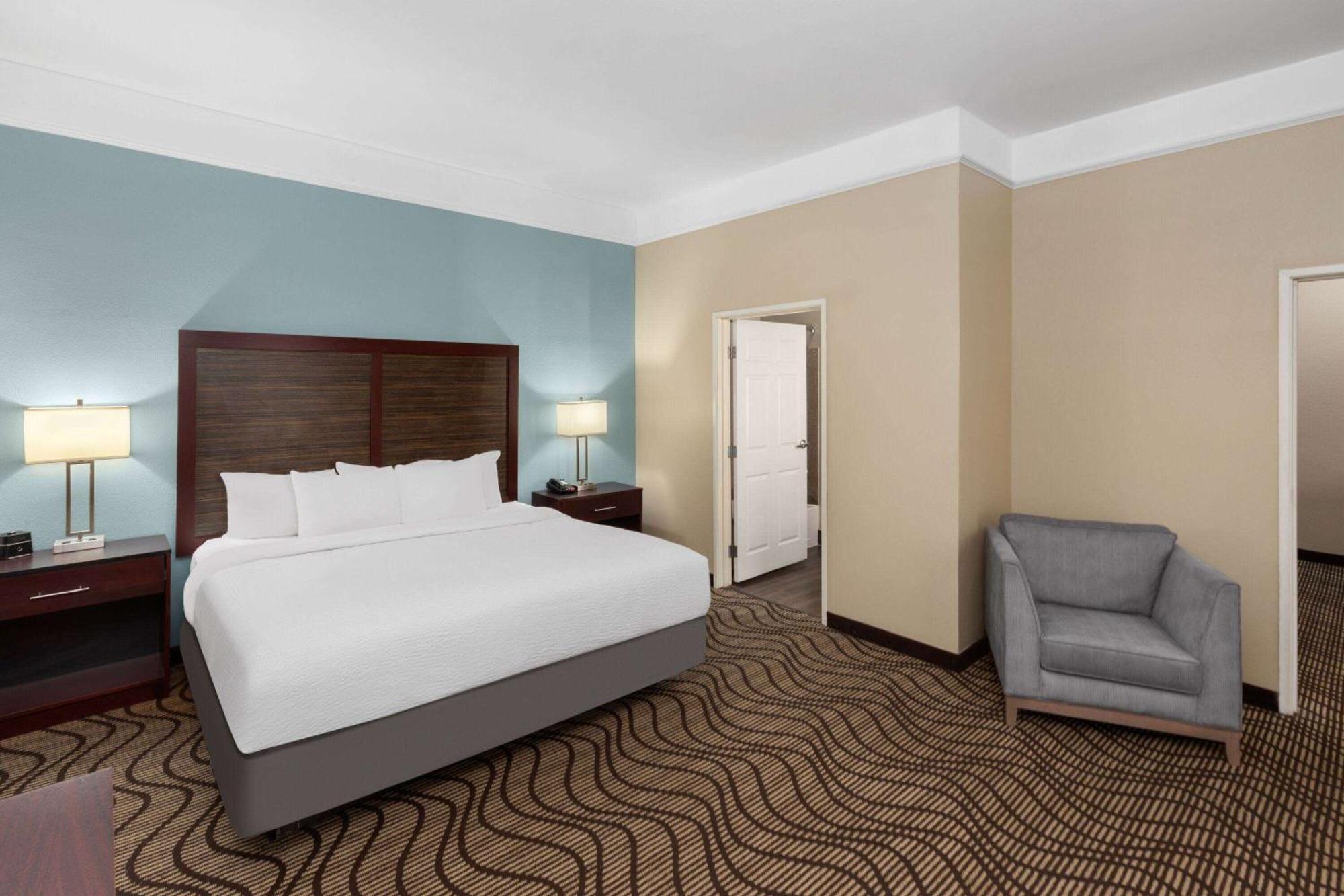 La Quinta By Wyndham Houma Hotel Exterior photo