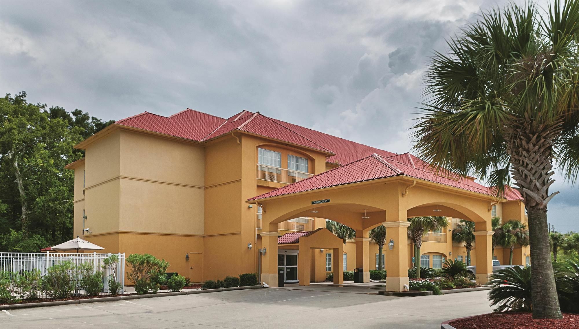 La Quinta By Wyndham Houma Hotel Exterior photo
